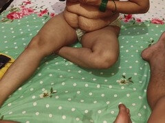 デカ尻, 浮気者, 浮気する, のぞき穴, インド人, なめる, メイド, おもちゃ