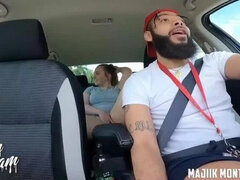 Sucer une bite, Plantureuse, Gorge profonde, Queue, En levrette, Interracial, Public, Réalité