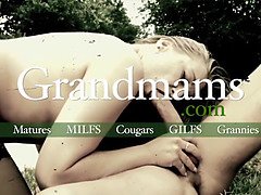 Gros seins, Sucer une bite, Femme couguar, Doigter, Mamie, Branlette thaïlandaise, Mature, Criant