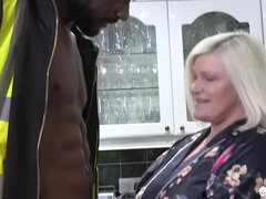 Perverted bbw mommy emotional xxx movie