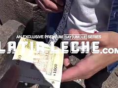 Grosser schwanz, Blasen, Spermaladung, Süss, Schwul, Handjob, Flotter dreier, Uniform