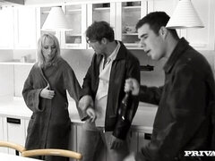 Большая жопа, Большие сиськи, Минет, Подружка, Ласковые ручки, Лизание, Милф, От первого лица