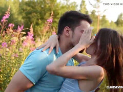 Grosse bite, Sucer une bite, Éjaculer dans la bouche, De plein air, Maigrichonne, Adolescente