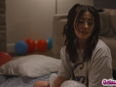 18 летние, Большие сиськи, Брюнетки, Пальцем, Межрасовый секс, Порка, Молоденькие, Сиськи