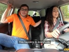 Mamada, Morena, Coche, Polla, Masturbación, Tetas naturales, Al aire libre, Adolescente