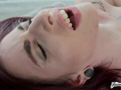 Cul, Léchez, Chatte, Réalité, Rousse roux, Cheveux courts, Tatouage, Nénés