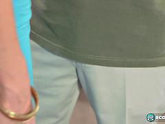 Enthousiasteling, Grote mammen, Blond, Sperma shot, Brillen, Hd, Rijpe lesbienne, Moeder die ik wil neuken