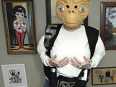 Leie, Solo, Tätowierung