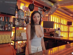 素人, デカチン, デカパイ, 巨乳な, 公共, 現実, タトゥー, オッパイの