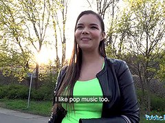 Grosse titten, Blasen, Riesig, Im freien, Pov, Realität, Titten, Zug