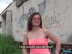 Amateur, Sucer une bite, Brunette brune, Éjaculation interne, En levrette, Faciale, Pov, Chatte