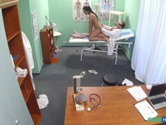 素人, フェラチオ, 医者, バック, 手コキする, なめる, オフィス, ハメ撮り