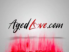 Blondine, Geile alte tussi, Reif, Milf, Orgasmus, Rau, Schreiend, Flotter dreier