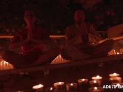 デカ尻, フェラチオ, カップル, バック, ハードコア, 淫乱熟女, 自然山雀, オッパイの