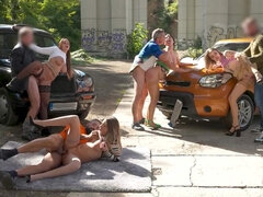 デカパイ, 巨乳な, 車, チン, ハードコア, オーガズム, アウトドア, 公共