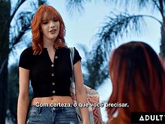 Lieveling, Grote mammen, Hardcore, Lesbisch, Realiteit, Roodharige vrouw, Geschoren, Tieten likken