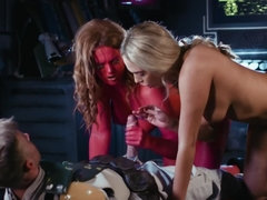 Blond, Pijpbeurt, Vingeren, Hakken, Doordringend, Kut duiken, Tatoeage, String