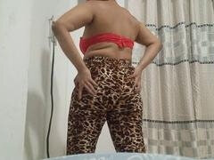 18 ans, Gros cul, Cousine, Doigter, Fait maison, Orgasme, Chatte, Jarretelles