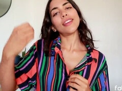Provocativa amatoriale spagnola adora ricevere istruzioni sessuali mentre diventa una vera schiava del seme