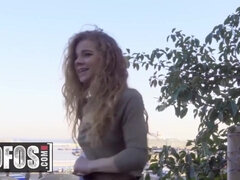 Rubia, Mamada, Morena, Acercamiento, Polla, Enorme, Verga enorme, Coño