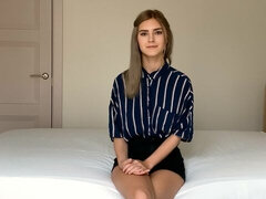 Gros cul, Gros seins, Sucer une bite, En levrette, Pov, Timide, Maigrichonne, Adolescente