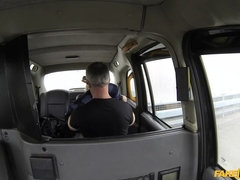 Blasen, Auto, Hundestellung, Fingern, Handjob, Lecken, Im freien, Muschi