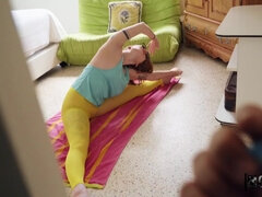 Lieveling, Rondborstig, Natuurlijke tieten, Pornster, Realiteit, Roodharige vrouw, Tatoeage, Tietenklus