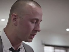 Blasen, Fetisch, Fingern, Würgen, Hardcore, Masturbation, Jungendliche (18+)