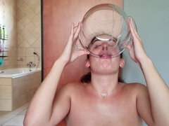 Kehlenfick, Dildo, Würgen, Spielzeuge