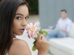 In den arsch, Blasen, Braunhaarige, Hundestellung, Handjob, Rasiert, Jungendliche (18+), Titten