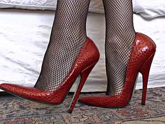 Lady Victoria Valentes Heel Worship Slave Conditioning