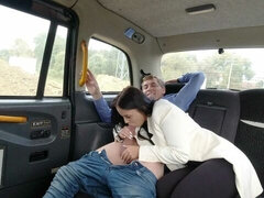 Gros cul, Grosse bite, Gros seins, Sucer une bite, Voiture, En levrette, Maigrichonne, Adolescente