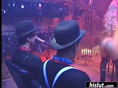 Grote mammen, Pijpbeurt, Sperma shot, Sperma in gezicht, Fetisj, Leer, Tieten likken, Speelgoed