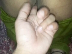 Grote kont, Sperma shot, Vingeren, Handbeurt, Huisgemaakt, Indisch, Moeder die ik wil neuken