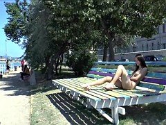 Braunhaarige, Masturbation, Nackt, Im freien, Öffentlich, Rasiert