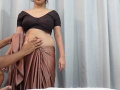 18 ans, Cul à la bouche, Tante, Gros cul, Grosse bite, Collège université, Femme au foyer, Indienne