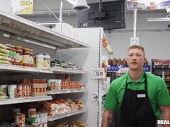 Gros seins, Sucer une bite, Tchèque, Queue, Talons, Masturbation, Public, Jouets