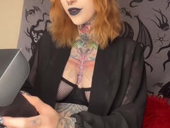 Leie, Grufti, Masturbation, Milf, Mutti, Muschi, Rotschopf, Dürr