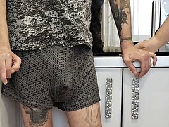 素人, デカチン, フェラチオ, エロ熟女, チン, キッチン, 熟年, 義母