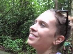Amateur, Brunette brune, Petite amie, Branlette thaïlandaise, Orgasme, Pov, Public, Mouillée