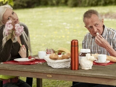 Cul, Gros seins, Blonde, Sucer une bite, Branlette thaïlandaise, Léchez, De plein air, Adolescente