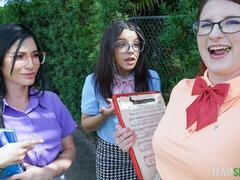 Gros cul, Grosse bite, Gros seins, Sucer une bite, Classique, Mignonne, En levrette