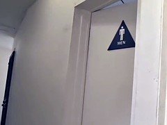 Grote lul, Pijpbeurt, Bruinharig, Rondborstig, Sperma in gezicht, Groep, Interraciaal