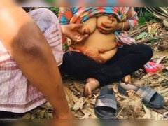 Corrida, Penetracion con dedos, Casero, Indio, Al aire libre, Coño, Esclavo, Medias largas