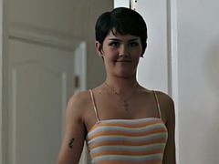 お尻, 美女, デカチン, デカパイ, フェラチオ, 巨乳な, 手コキする, シーメール