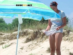 18 ans, Amateur, Plage, Attrapée, Nue  à poil, Nudiste, Public, Espionne