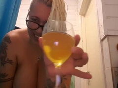 Gros seins, Domination, Femme dominatrice, Mère que j'aimerais baiser, Maîtresse, Maman, Pisser, Solo