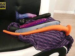 Arsch, Grosser schwanz, Blondine, Blasen, Dildo, Interrassisch, Eng, Spielzeuge