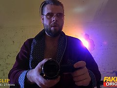 Grosser schwanz, Dildo, Lesbisch, Monster, Natürlichen titten, Schreiend, Flotter dreier, Eng