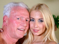 Blondine, Blasen, Handjob, Riesig, Lingerie, Strümpfe, Jungendliche (18+), Titten